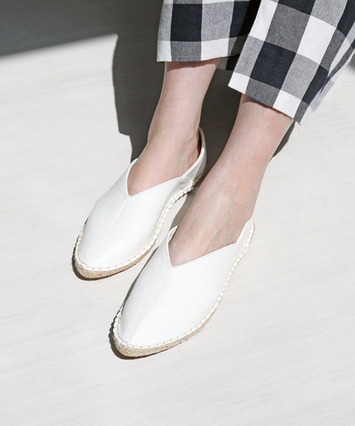 RiiiKa（リーカ）の「【RiiiKa/リーカ】ポインテッドトゥジュートシューズ（スリッポン・レディース・ブラック/シルバー/ホワイト/キャメル・S/M/L）」の2枚目の写真