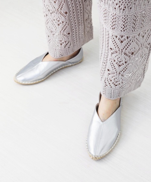 RiiiKa（リーカ）の「【RiiiKa/リーカ】ポインテッドトゥジュートシューズ（スリッポン・レディース・ブラック/シルバー/ホワイト/キャメル・S/M/L）」の4枚目の写真