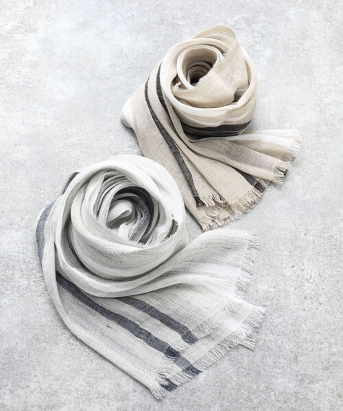 NOLLEY'S goodman(ノーリーズグッドマン)の「リネンコットンラインストール(ストール/ショール・メンズ・ライトグレー/ベージュ・FREE)」の2枚目の写真