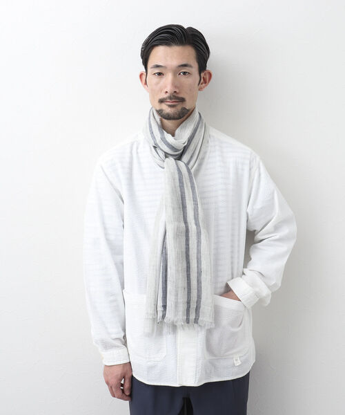 NOLLEY'S goodman(ノーリーズグッドマン)の「リネンコットンラインストール(ストール/ショール・メンズ・ライトグレー/ベージュ・FREE)」の7枚目の写真