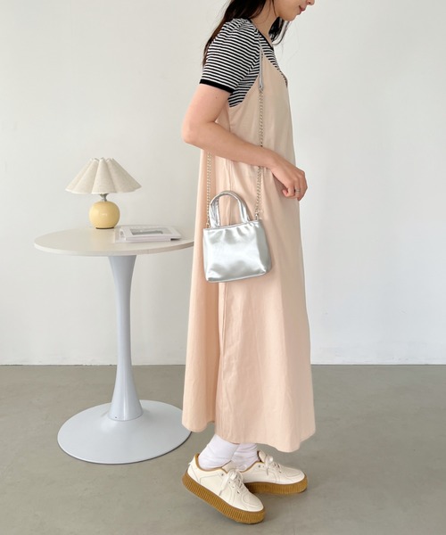 CLEA(クレア)の「コットンVネックロングキャミワンピース(ワンピース・レディース・ブラック/ナチュラル/サックスブルー・FREE)」の14枚目の写真