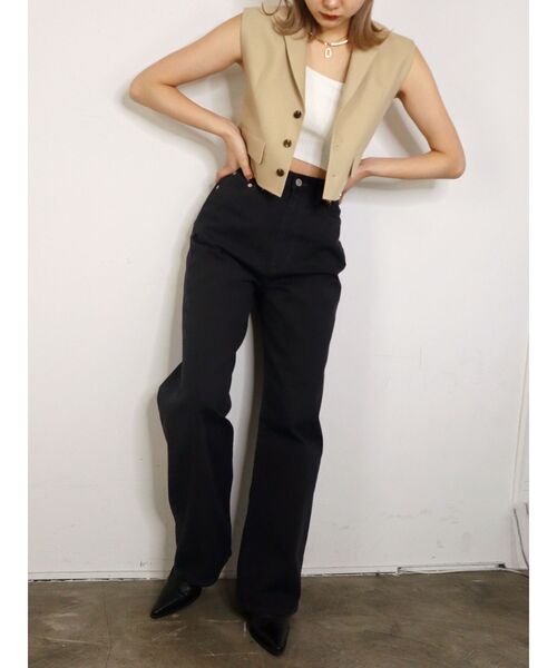EMODA（エモダ）の「クロップドスーツベスト（ベスト・レディース・ブラック/ベージュ/ネイビー・FREE）」の19枚目の写真