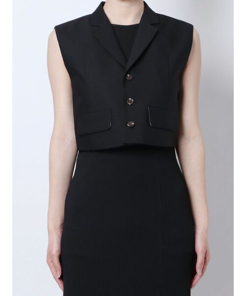 EMODA（エモダ）の「クロップドスーツベスト（ベスト・レディース・ブラック/ベージュ/ネイビー・FREE）」の20枚目の写真