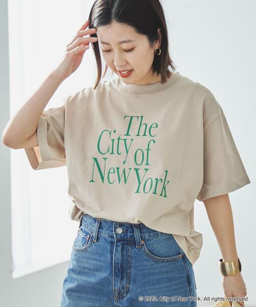 coen(コーエン)の「NYC別注ロゴプリントTシャツ(Tシャツ/カットソー・レディース・ホワイト/ベージュ/ダークグレー・M/L)」の1枚目の写真
