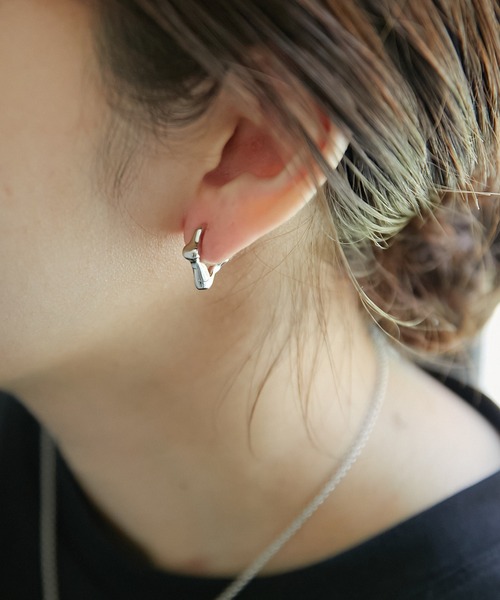 PAPILLONNER(パピヨネ)の「メタルクリップイヤリング/WEB限定(イヤリング・レディース・シルバー/ゴールド・FREE)」の11枚目の写真
