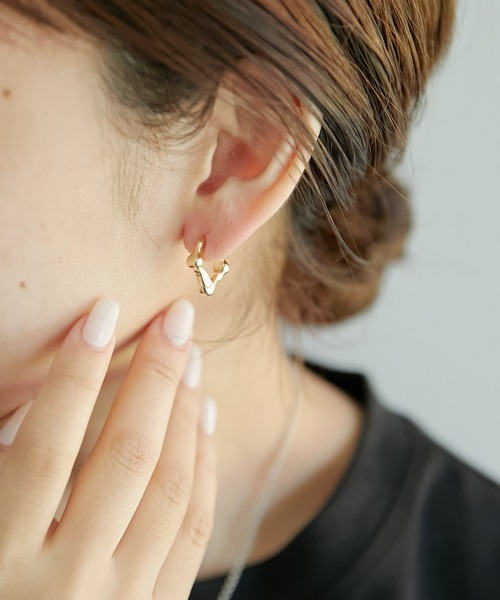 PAPILLONNER(パピヨネ)の「メタルクリップイヤリング/WEB限定(イヤリング・レディース・シルバー/ゴールド・FREE)」の10枚目の写真