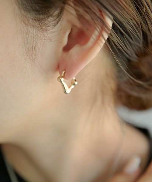 PAPILLONNER(パピヨネ)の「メタルクリップイヤリング/WEB限定(イヤリング・レディース・シルバー/ゴールド・FREE)」の7枚目の写真