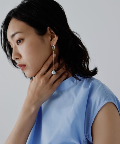 hellam(へラム)の「バイカラー ボールピアス(ピアス(両耳用)・レディース・シルバー・FREE)」の5枚目の写真