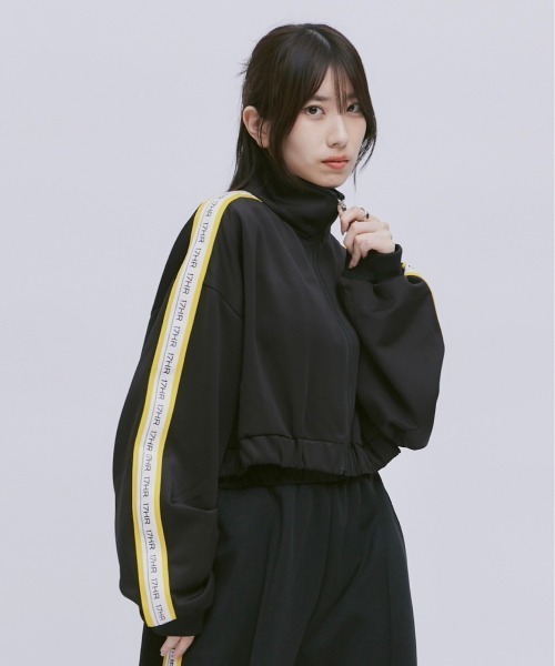 17HR(セブンティーンアワーズ)の「【限定】ショートトラックジャケット(ジャージ・レディース・ブラック/ホワイト・FREE)」の16枚目の写真