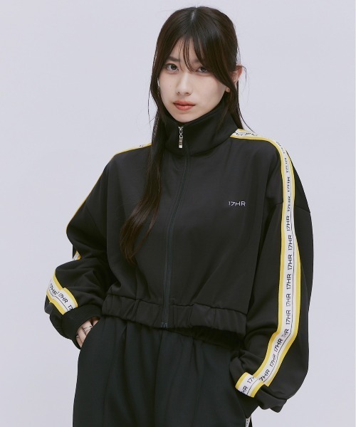 17HR（セブンティーンアワーズ）の「【限定】ショートトラック