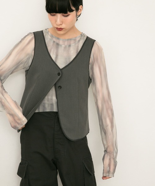 KBF（ケイビーエフ）の「レイヤードチュールトップス（Tシャツ/カットソー・レディース・グリーン系その他/ブラウン系その他・ONE）」の2枚目の写真