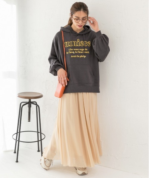 ad thie(アドティエ)の「オーバーサイズ 裏毛ロゴプリントパーカー(パーカー・レディース・アイボリー/ピンク/ブラック/オフホワイト/モカ/チャコール・FREE)」の16枚目の写真