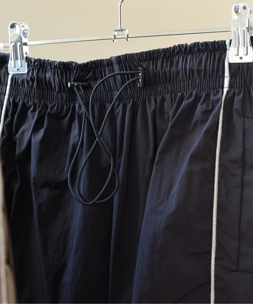 ULEULA（ウルア）の「ライン入りワイドルーズパンツ（その他パンツ・レディース・ブラック/カーキ・FREE）」の18枚目の写真