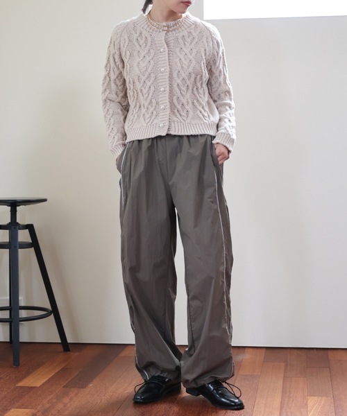 ULEULA（ウルア）の「ライン入りワイドルーズパンツ（その他パンツ・レディース・ブラック/カーキ・FREE）」の14枚目の写真