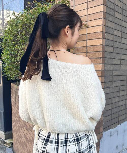 MAJESTIC LEGON(マジェスティックレゴン)の「ブークレショートニット(ニット/セーター・レディース・ピンク/アイボリー/チャコールグレー・MEDIUM)」の5枚目の写真