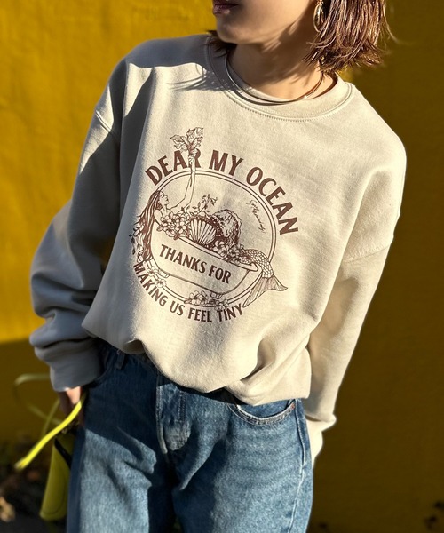 mi via loca（ミヴィアロカ）の「GILDAN　Vintageライク マーメイド ウラケ裏起毛 モチーフロゴスウェット（スウェット・レディース・ベージュ/ネイビー/トップグレー・MEDIUM/X-LARGE）」の14枚目の写真