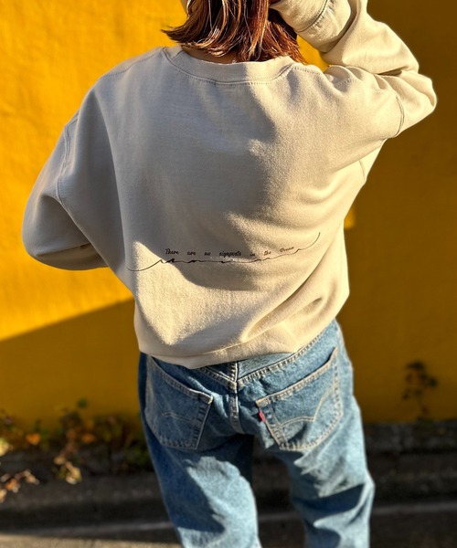 mi via loca（ミヴィアロカ）の「GILDAN　Vintageライク マーメイド ウラケ裏起毛 モチーフロゴスウェット（スウェット・レディース・ベージュ/ネイビー/トップグレー・MEDIUM/X-LARGE）」の21枚目の写真