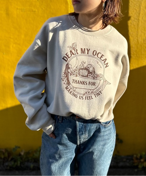 mi via loca（ミヴィアロカ）の「GILDAN　Vintageライク マーメイド ウラケ裏起毛 モチーフロゴスウェット（スウェット・レディース・ベージュ/ネイビー/トップグレー・MEDIUM/X-LARGE）」の22枚目の写真