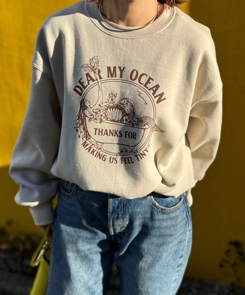 mi via loca（ミヴィアロカ）の「GILDAN　Vintageライク マーメイド ウラケ裏起毛 モチーフロゴスウェット（スウェット・レディース・ベージュ/ネイビー/トップグレー・MEDIUM/X-LARGE）」の12枚目の写真