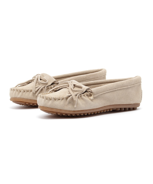 SHIPS for women(シップスフォーウィメン)の「MINNETONKA(ミネトンカ):KILTY モカシン(モカシン/デッキシューズ・レディース・ブラウン/グレー/ナチュラル・36/35/38/37)」の3枚目の写真