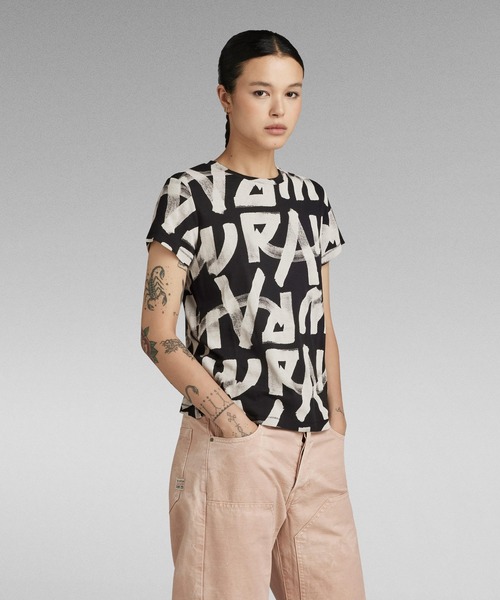 G-STAR(ジースター)の「CALLIGRAPHY ALLOVER TOP/総柄グラフィックT(Tシャツ/カットソー・レディース・ブラック系その他/ホワイト系その他・SMALL/MEDIUM/X-SMALL)」の4枚目の写真
