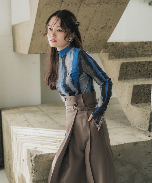 UNITED TOKYO（ユナイテッドトウキョウ）の「フロートクラウドハイネックトップス（Tシャツ/カットソー・レディース・ダークインディゴブルー/ブラウン・FREE）」の5枚目の写真