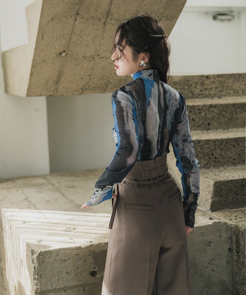 UNITED TOKYO（ユナイテッドトウキョウ）の「フロートクラウドハイネックトップス（Tシャツ/カットソー・レディース・ダークインディゴブルー/ブラウン・FREE）」の6枚目の写真