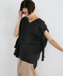 INED（イネド）の「リネン2WAYスリーブVネックブラウス《le lin