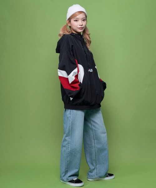 FILA（フィラ）の「FILA フィラ ブランド ロゴ バイカラー 長袖 フード アノラックパーカー ナイロンジャケット（ナイロンジャケット・メンズ・ブラウン/ブラック/ブルー・M/L/LL）」の16枚目の写真