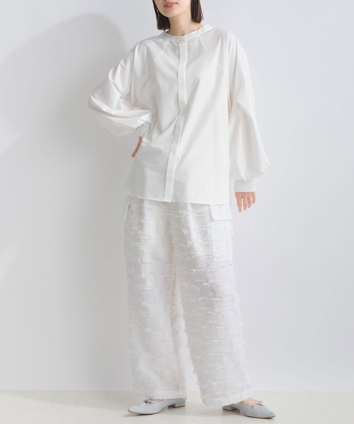 LUGIVA（ルギヴァ）の「リブ袖タックブラウス（シャツ/ブラウス・レディース・オフホワイト/ブラック・M）」の9枚目の写真