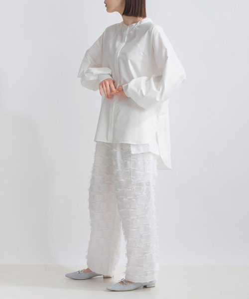 LUGIVA（ルギヴァ）の「リブ袖タックブラウス（シャツ/ブラウス・レディース・オフホワイト/ブラック・M）」の8枚目の写真