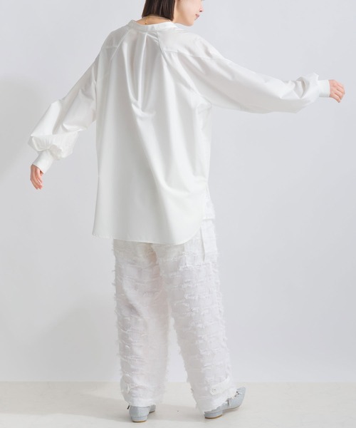 LUGIVA（ルギヴァ）の「リブ袖タックブラウス（シャツ/ブラウス・レディース・オフホワイト/ブラック・M）」の7枚目の写真