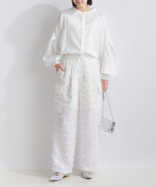 LUGIVA（ルギヴァ）の「リブ袖タックブラウス（シャツ/ブラウス・レディース・オフホワイト/ブラック・M）」の5枚目の写真