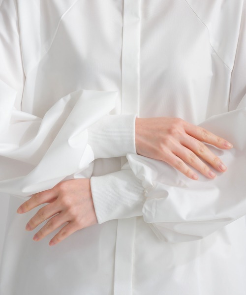 LUGIVA（ルギヴァ）の「リブ袖タックブラウス（シャツ/ブラウス・レディース・オフホワイト/ブラック・M）」の21枚目の写真