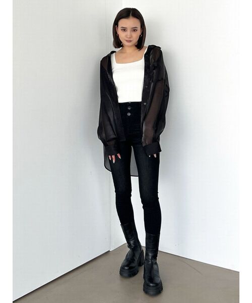 EMODA（エモダ）の「エアリールーズシャツ（シャツ/ブラウス・レディース・ベージュ/アイボリー/ブラック/ブルー・FREE）」の19枚目の写真