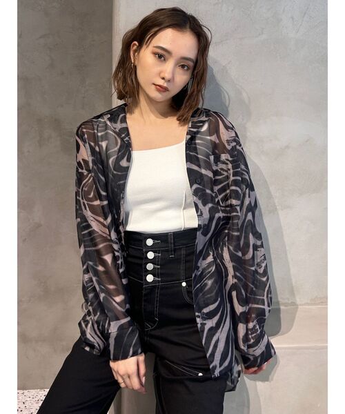 EMODA（エモダ）の「エアリールーズシャツ（シャツ/ブラウス・レディース・ベージュ/アイボリー/ブラック/ブルー・FREE）」の22枚目の写真