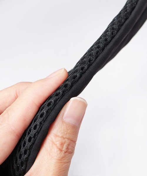 GERRY(ジェリー)の「フロント2ポケット ドローストリングメッシュサイドポケット付 大容量 ポリエステル ショルダーバッグ(ショルダーバッグ・メンズ・ブラック・FREE)」の13枚目の写真