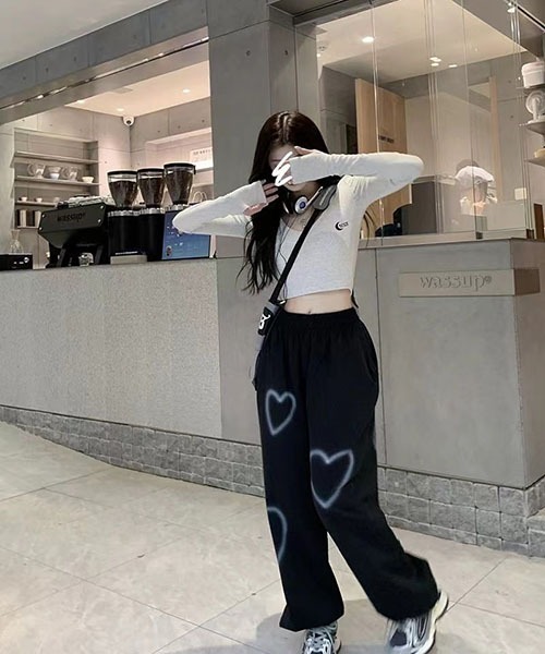 gossip！ロサンゼルス（ゴシップロサンゼルス）の「ハートペイントプリント  スウェット アンクルバンデッドパンツ（スウェットパンツ・レディース・カーキ/ブラック/ホワイト・FREE）」の13枚目の写真