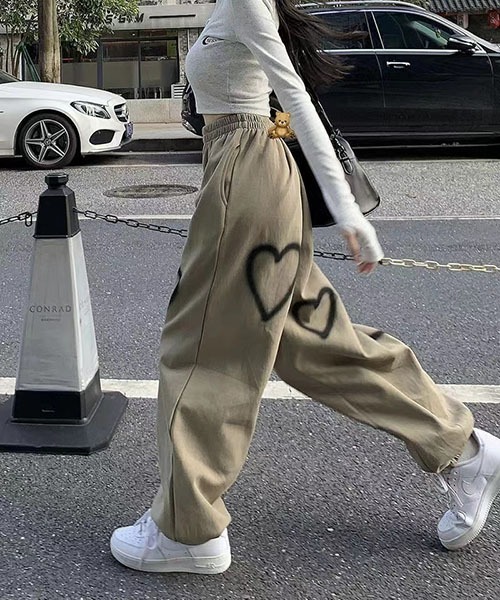 gossip！ロサンゼルス（ゴシップロサンゼルス）の「ハートペイントプリント  スウェット アンクルバンデッドパンツ（スウェットパンツ・レディース・カーキ/ブラック/ホワイト・FREE）」の19枚目の写真