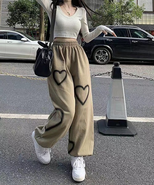 gossip！ロサンゼルス（ゴシップロサンゼルス）の「ハートペイントプリント  スウェット アンクルバンデッドパンツ（スウェットパンツ・レディース・カーキ/ブラック/ホワイト・FREE）」の21枚目の写真