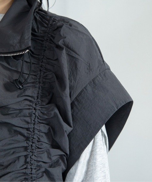 VACANCY（ヴァカンシー）の「サイドドロストZIPベスト/新色追加（ベスト・レディース・ライトグレー/ブラック/アイボリー/ネイビー/レッド・FREE）」の8枚目の写真