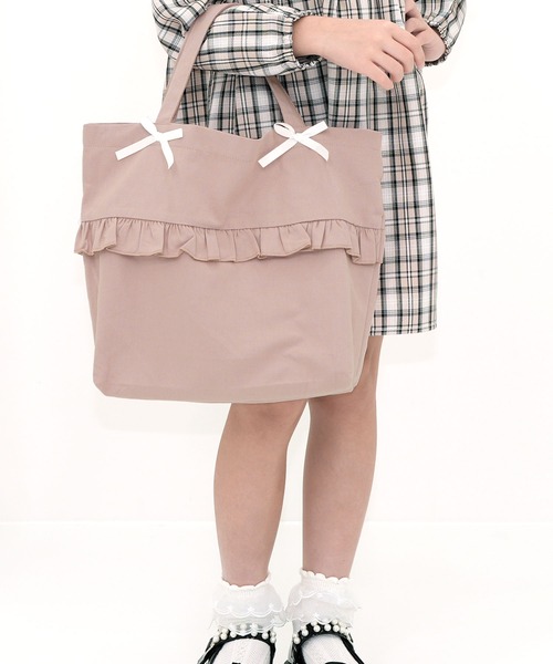 Bee des Bee（ビーデスビー）の「フリル＆リボン レッスントートバッグ（トートバッグ・キッズ・ピンク/ブラック/アイボリー・フリー）」の3枚目の写真