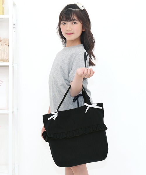 Bee des Bee（ビーデスビー）の「フリル＆リボン レッスントートバッグ（トートバッグ・キッズ・ピンク/ブラック/アイボリー・フリー）」の12枚目の写真
