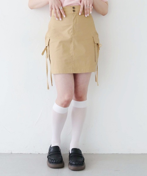 nomnom（ノムノム）の「【nomnom】リボンカーゴミニスカート（スカート・レディース・ベージュ/カーキ/グレー・SMALL/MEDIUM）」の18枚目の写真