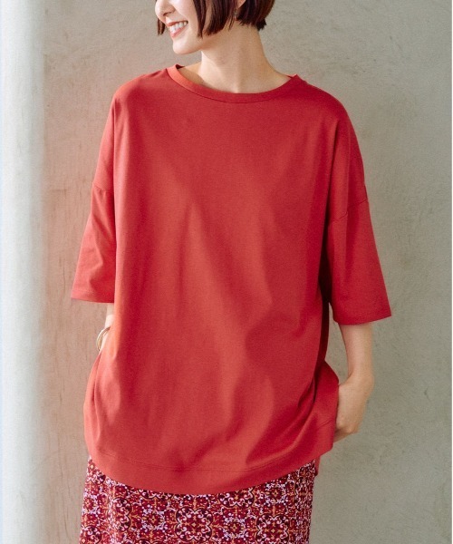 LEPSIM（レプシィム）の「【3つの機能付き】裾ラウンドBIGチュニック　987482（Tシャツ/カットソー・レディース・ライトグリーン/ライトグレー/グレイッシュベージュ/ブラック/ホワイト×ブラック/レッド/ボルドー・FREE）」の6枚目の写真