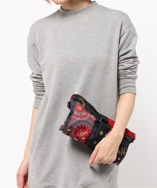 Desigual（デシグアル）の「「Desigual/デシグアル」カラフルショルダー/クラッチバッグ（ショルダーバッグ・レディース・レッド・ONE SIZE）」の7枚目の写真