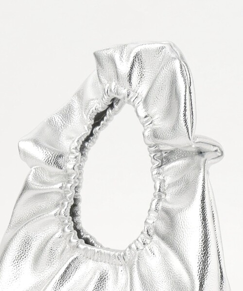 HELOYSE(エロイーズ)の「【一部別注】<HELOYSE>メタリック トースト ワンハンドルバッグ(ハンドバッグ・レディース・レッド/シルバー・FREE)」の11枚目の写真