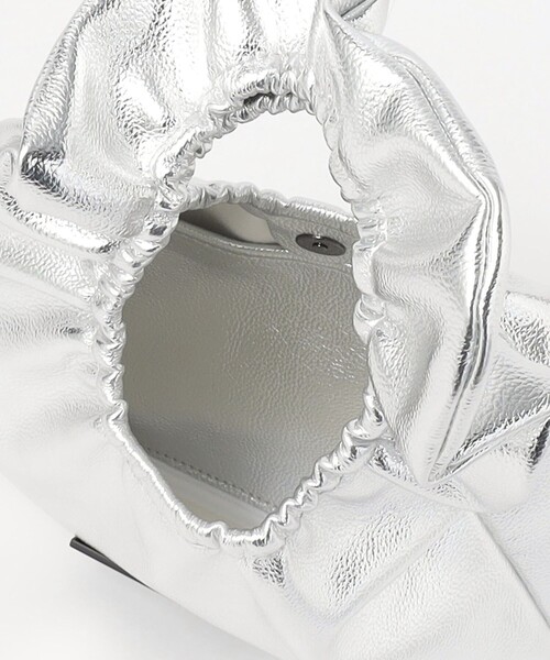 HELOYSE(エロイーズ)の「【一部別注】<HELOYSE>メタリック トースト ワンハンドルバッグ(ハンドバッグ・レディース・レッド/シルバー・FREE)」の13枚目の写真