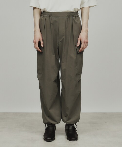 tk.TAKEO KIKUCHI（ティーケータケオキクチ）の「◆ナイロンワイドカーゴパンツ（その他パンツ・メンズ・ブラック/オフホワイト/ダークグリーン・03/02/01）」の8枚目の写真