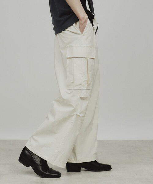 tk.TAKEO KIKUCHI（ティーケータケオキクチ）の「◆ナイロンワイドカーゴパンツ（その他パンツ・メンズ・ブラック/オフホワイト/ダークグリーン・03/02/01）」の16枚目の写真